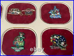 Walt Disney World Trading Pins 2003 Cast Holiday Limited Edition Pin Set Framed